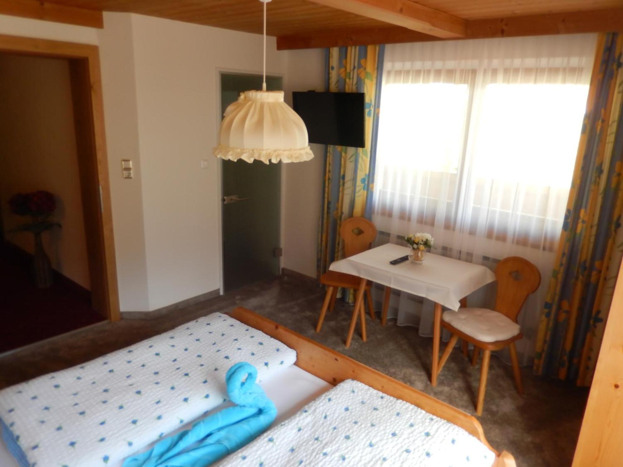 Gaestehaus Lukasser Hippach Phòng bức ảnh